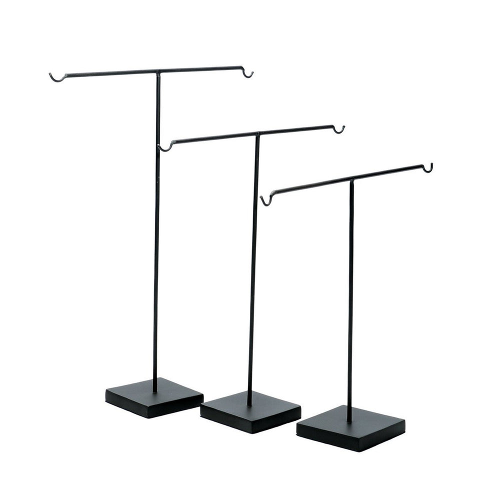 Black metal keychain holder stand